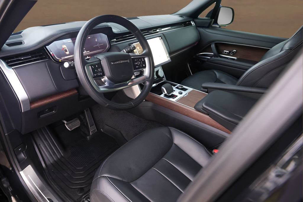 Used 2023 Land Rover Range Rover Long Wheelbase Autobiography AWD/4WD image 9