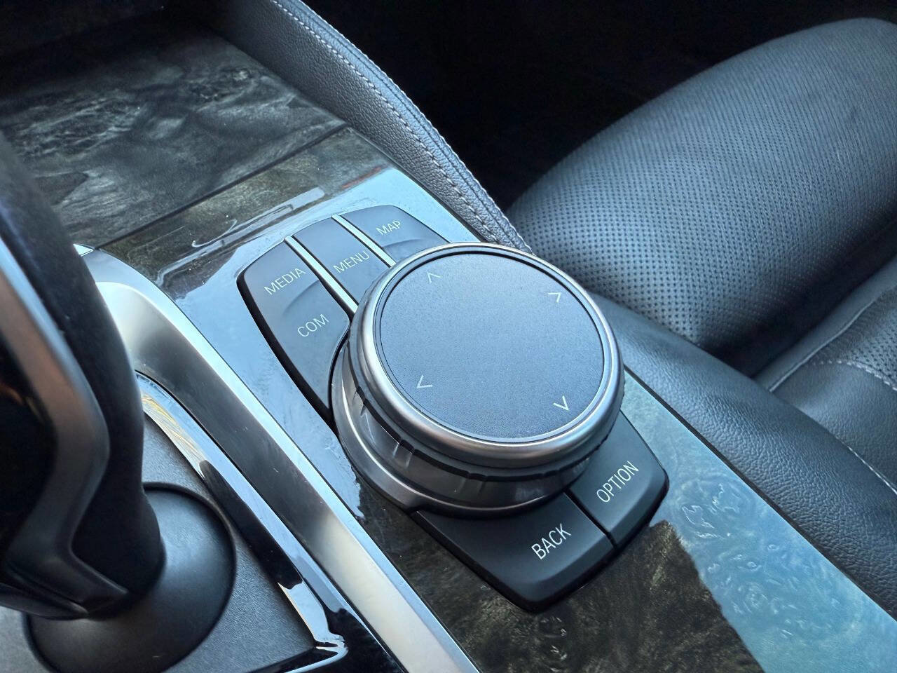 Used 2021 BMW 540i w/ M Sport Package image 44