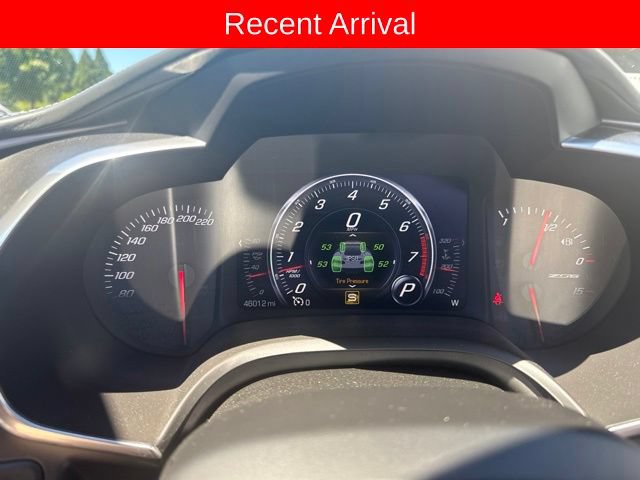 Used 2015 Chevrolet Corvette Z06 w/ 3LZ Preferred Equipment Group RWD image 2