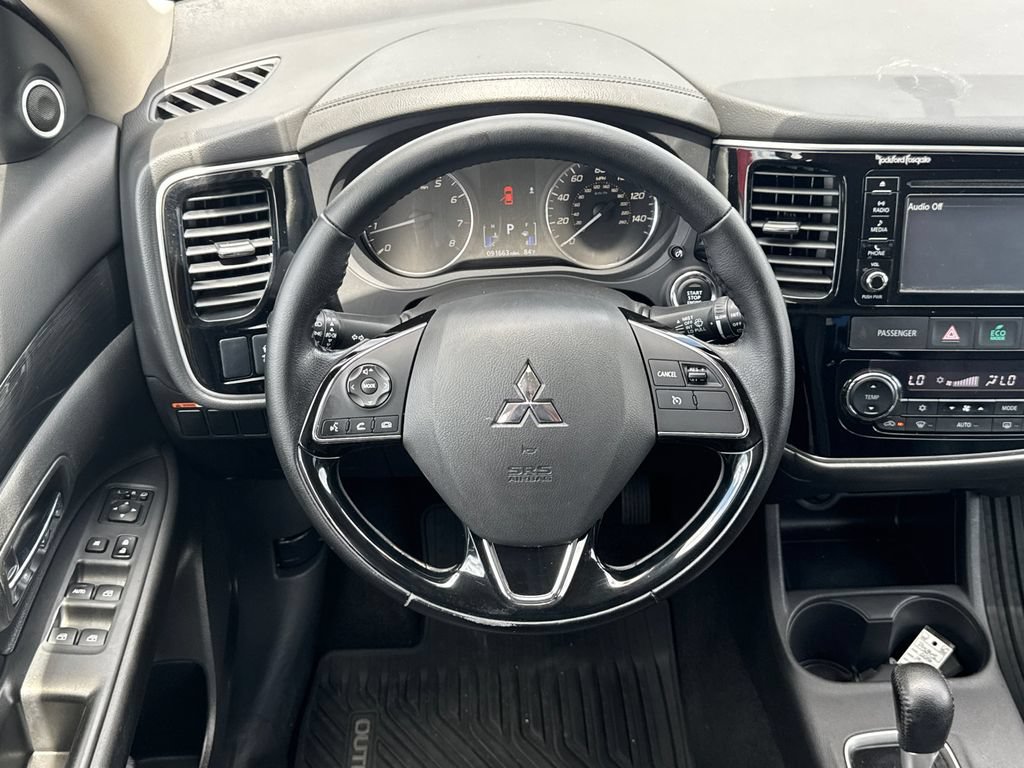 Used 2016 Mitsubishi Outlander SEL FWD image 25