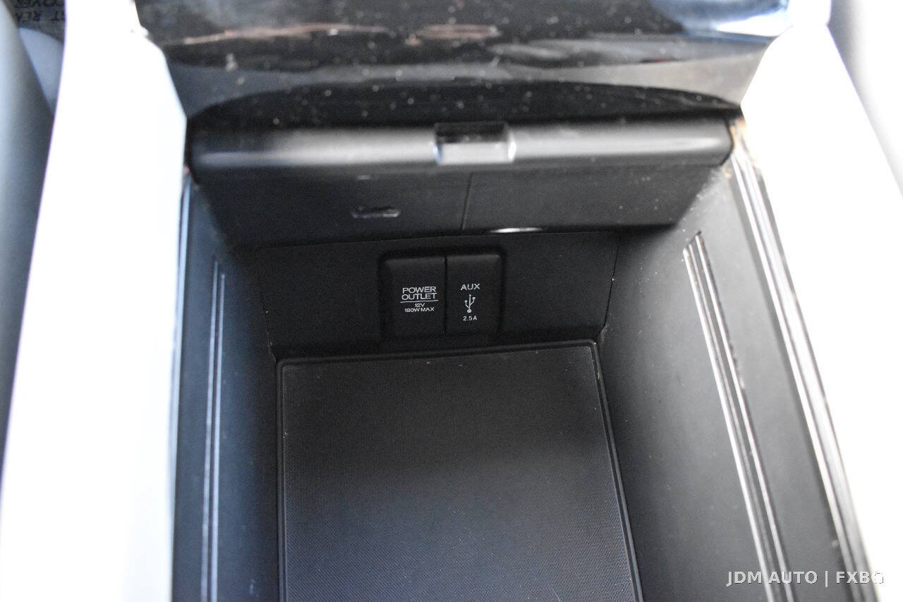 Used 2016 Honda Pilot Touring image 38