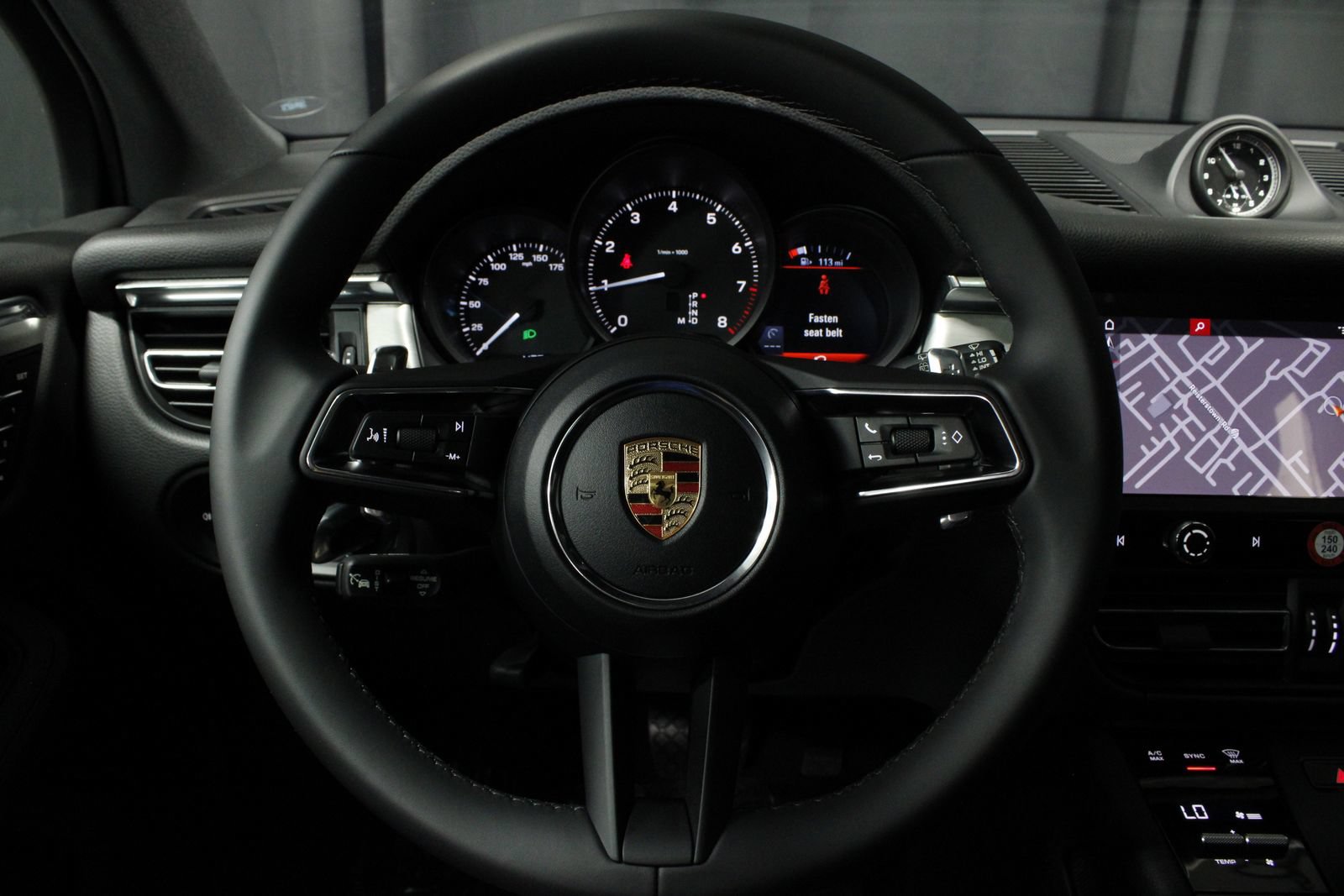 Certified 2026 Porsche Macan AWD/4WD image 22
