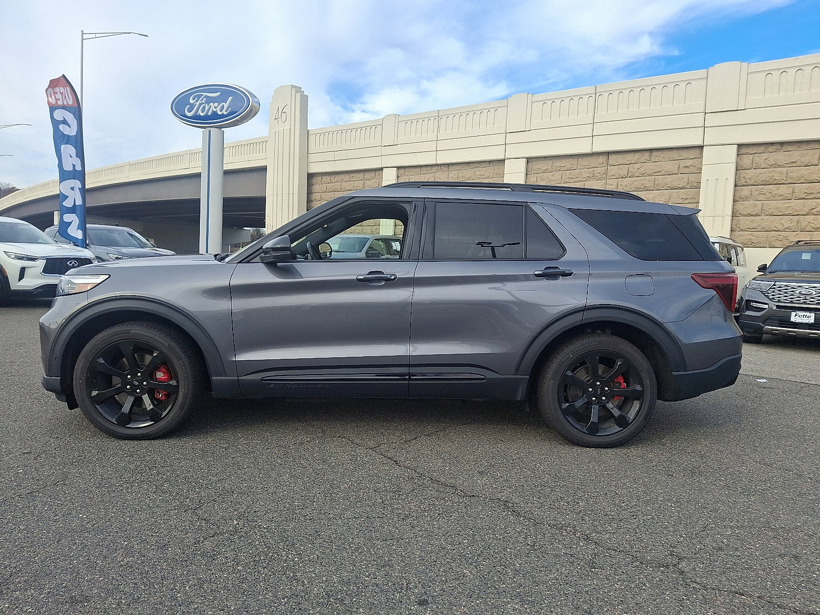 Certified 2022 Ford Explorer ST w/ Equipment Group 401A image 7