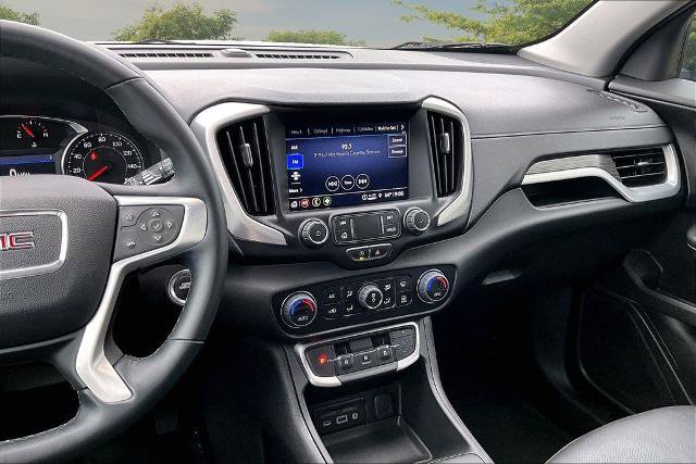 Used 2024 GMC Terrain SLT AWD/4WD image 6
