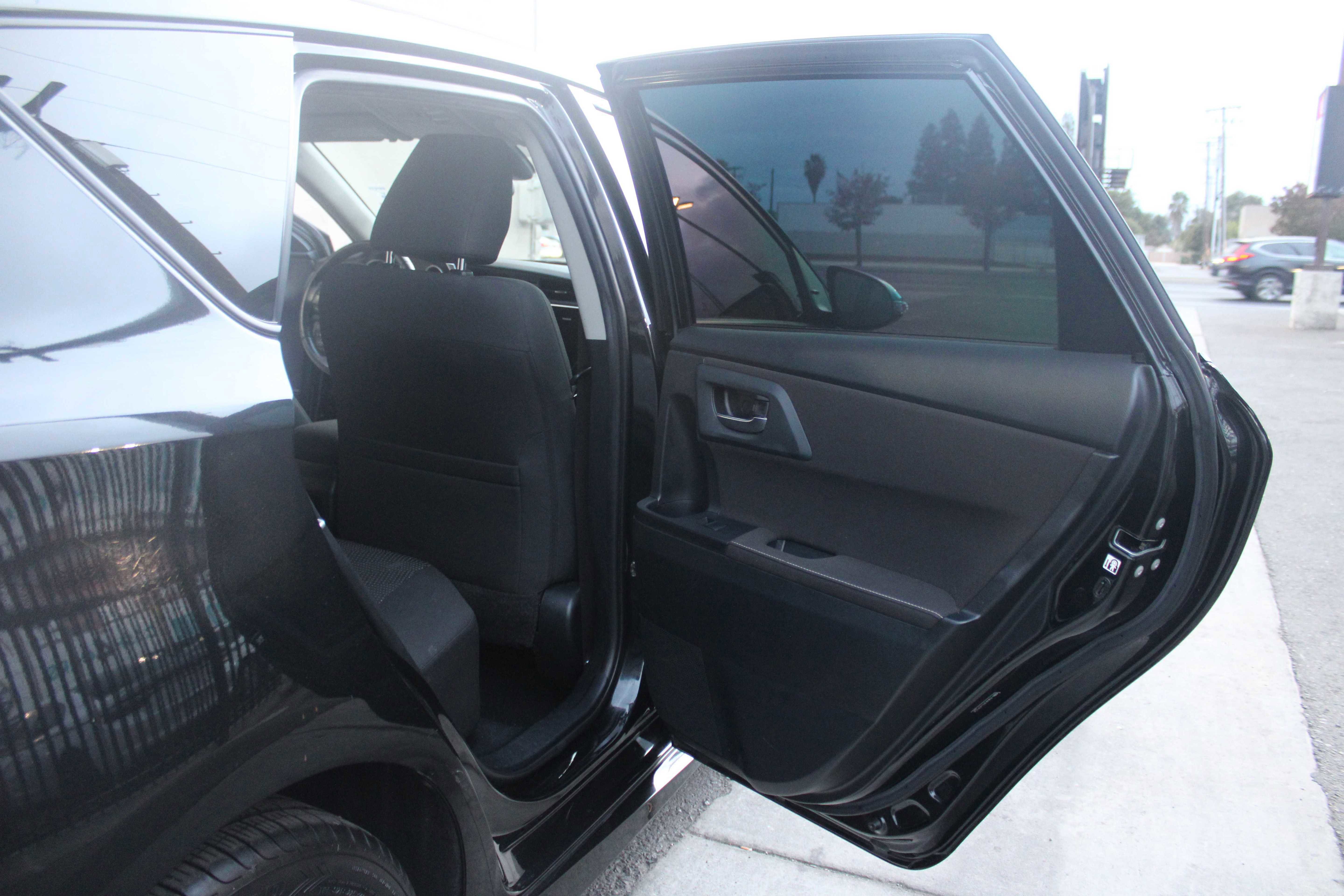 Used 2018 Toyota Corolla iM image 8