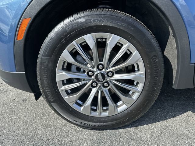 Used 2024 Cadillac XT4 Premium Luxury image 8