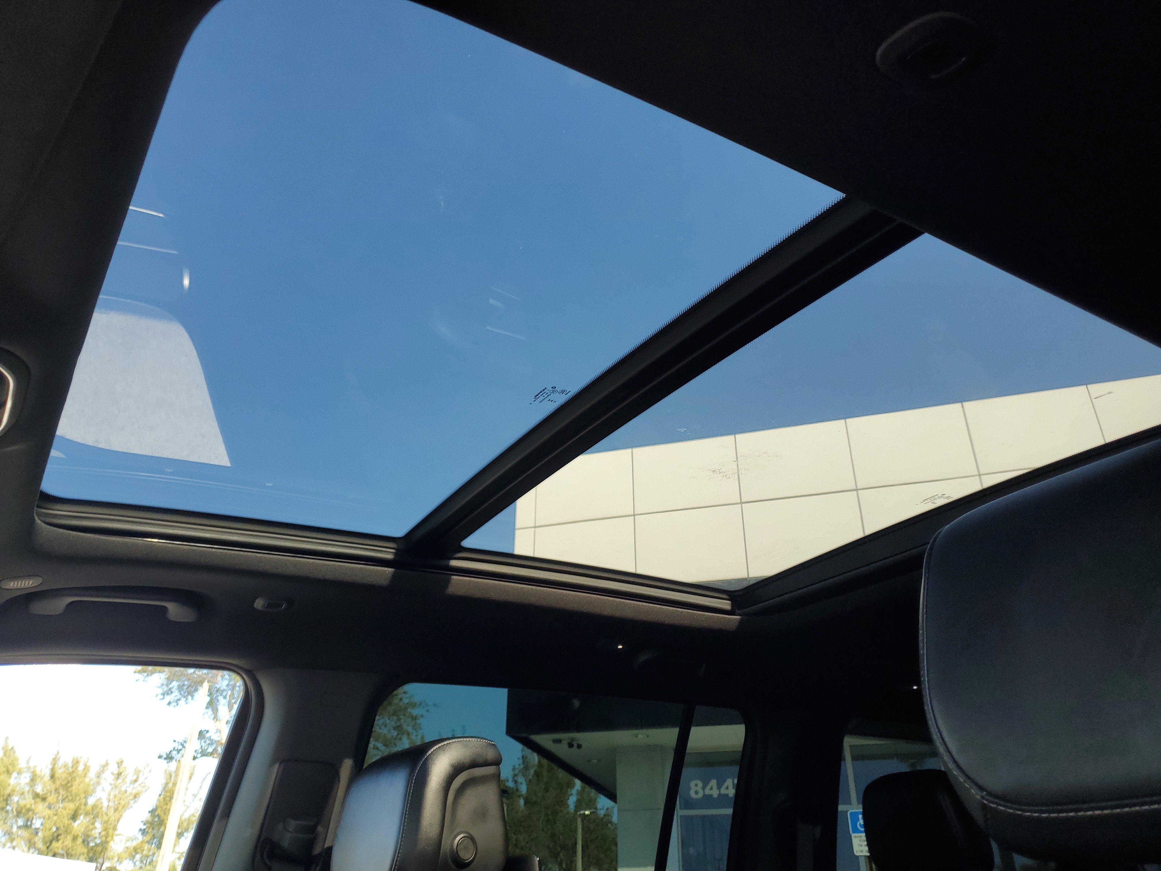 Used 2023 Jeep Wagoneer Series II image 12