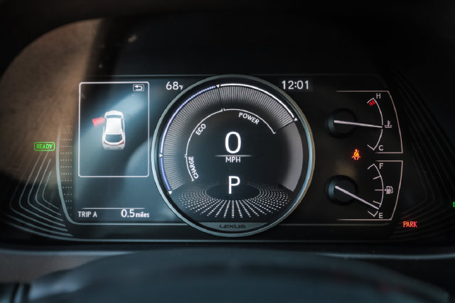 Used 2022 Lexus UX 250h w/ Accessory Package (Z1) AWD/4WD image 32