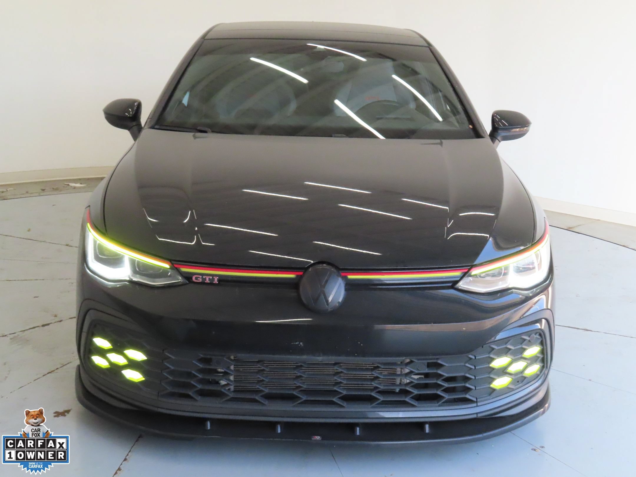 Used 2024 Volkswagen GTI Autobahn FWD image 9