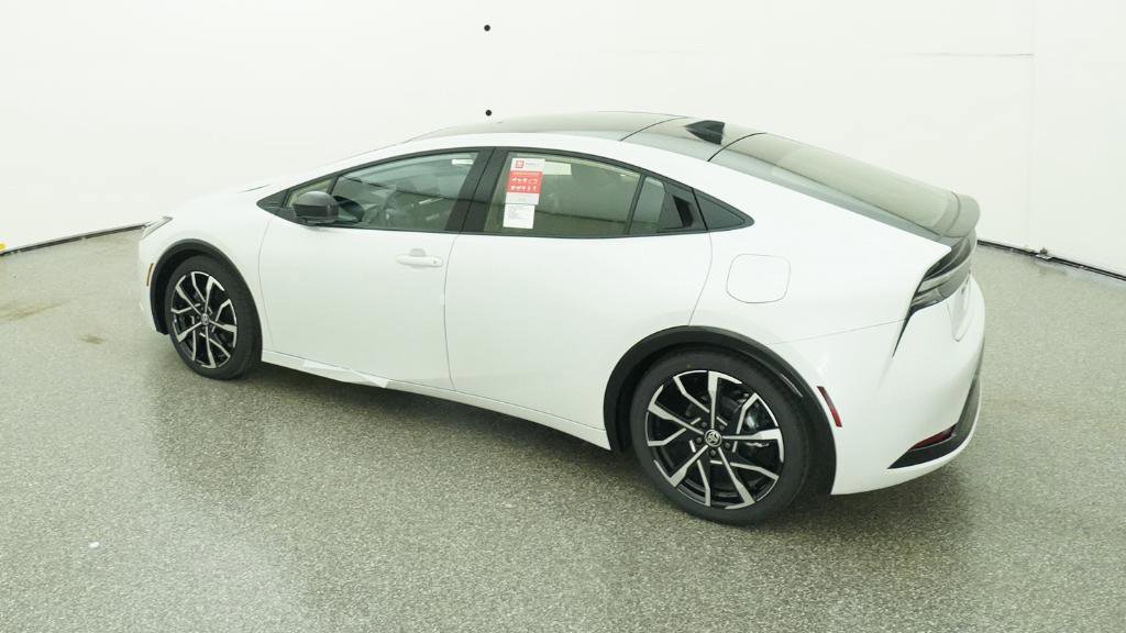 New 2026 Toyota Prius Plug-In Hybrid FWD image 11