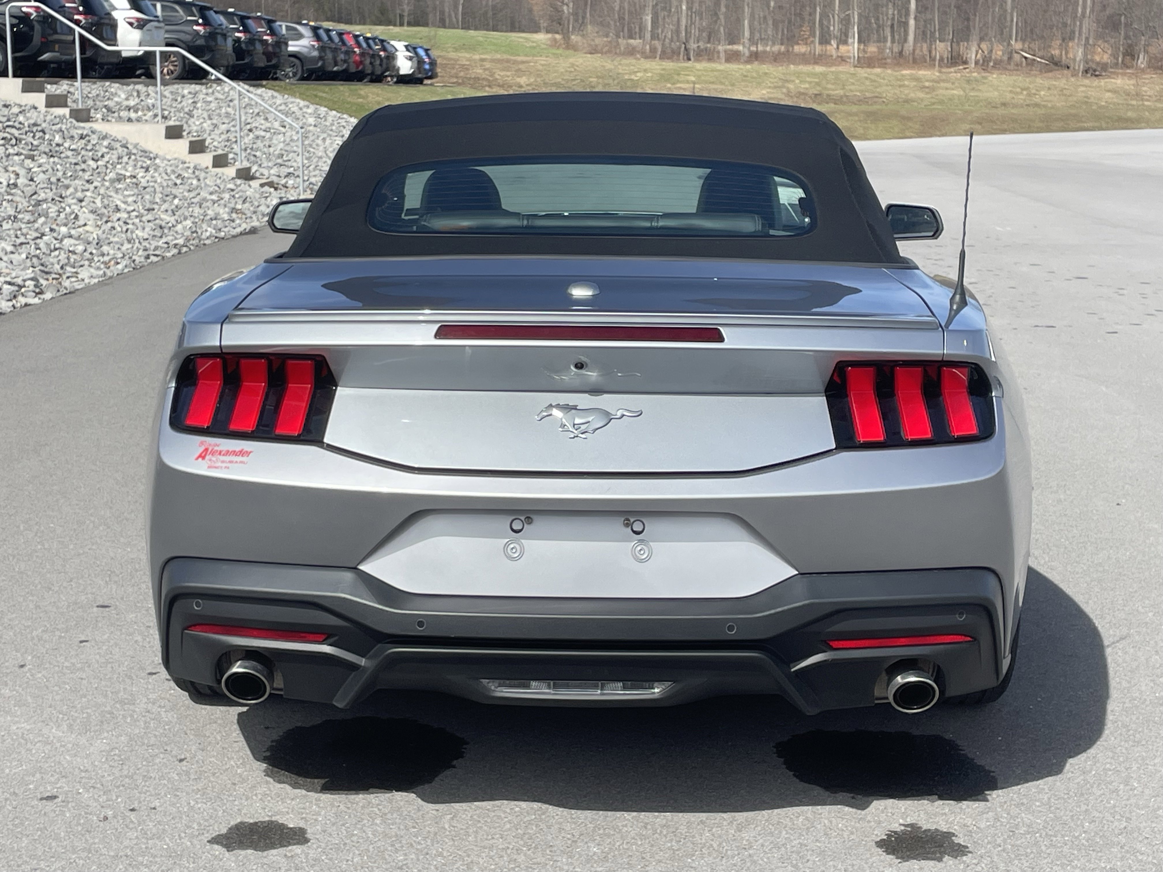 Used 2025 Ford Mustang Premium video 4