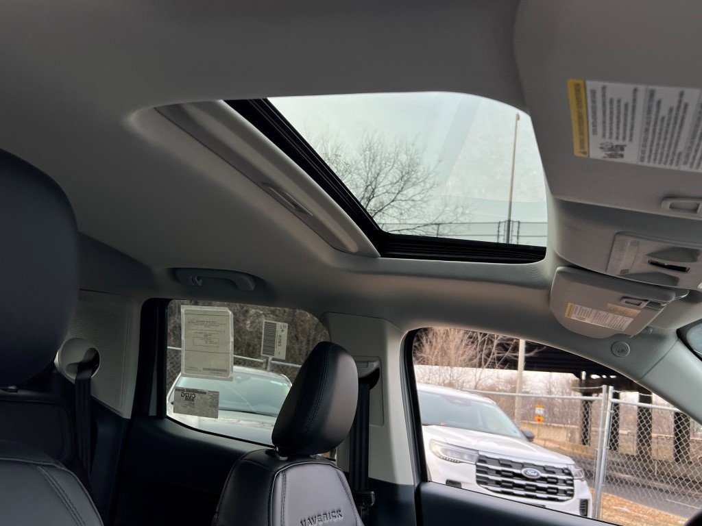 New 2026 Ford Maverick Lariat w/ Black Appearance Package image 10