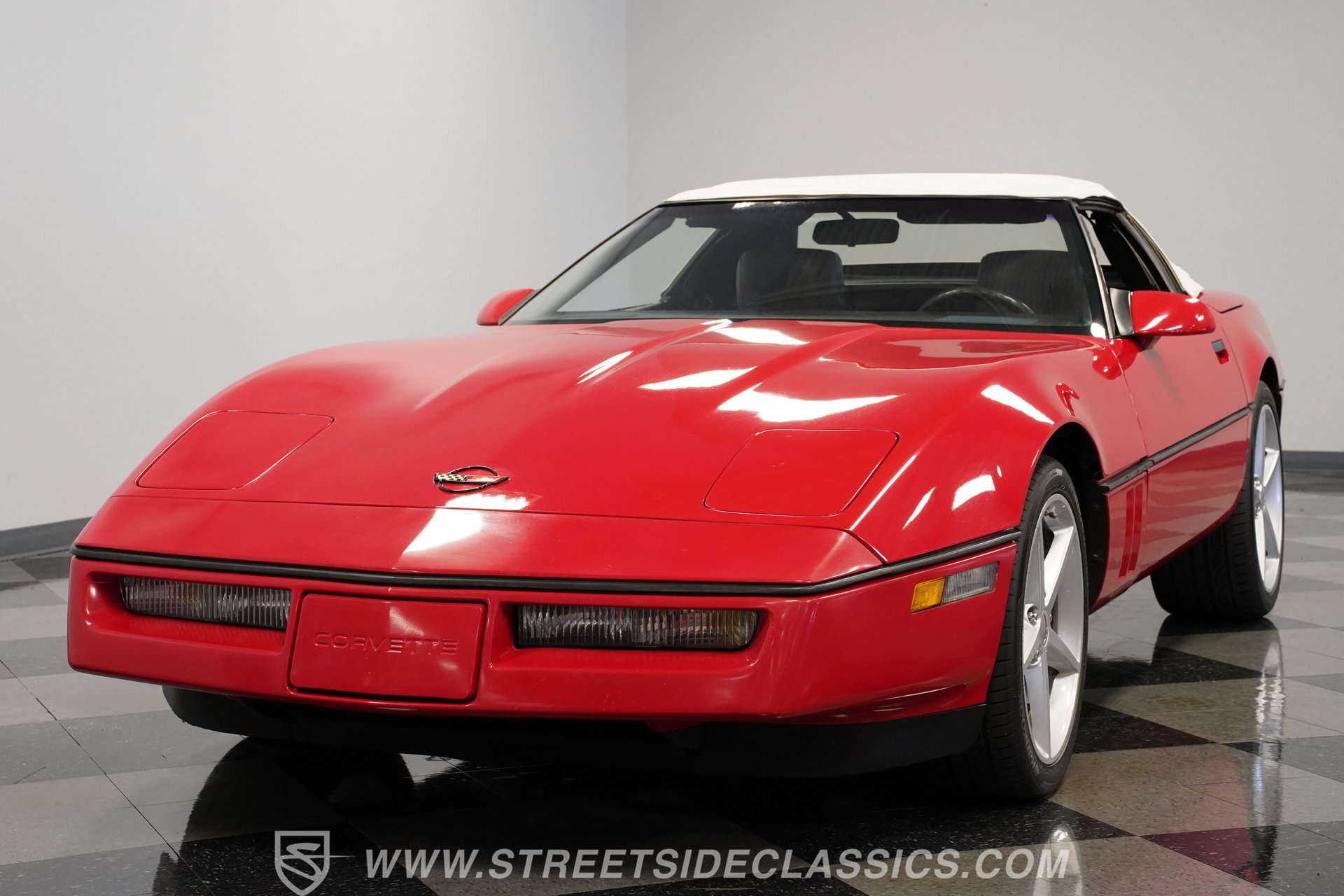 Used 1989 Chevrolet Corvette Convertible RWD image 18