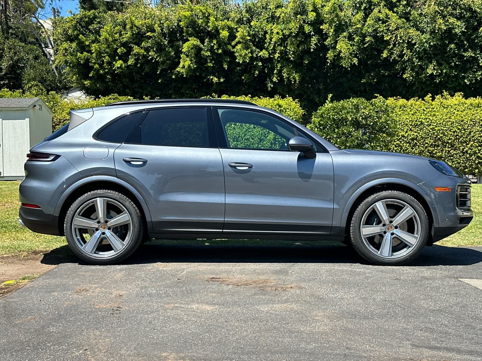 New 2026 Porsche Cayenne AWD/4WD image 9