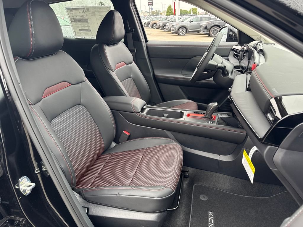 New 2026 Nissan Kicks SR image 12