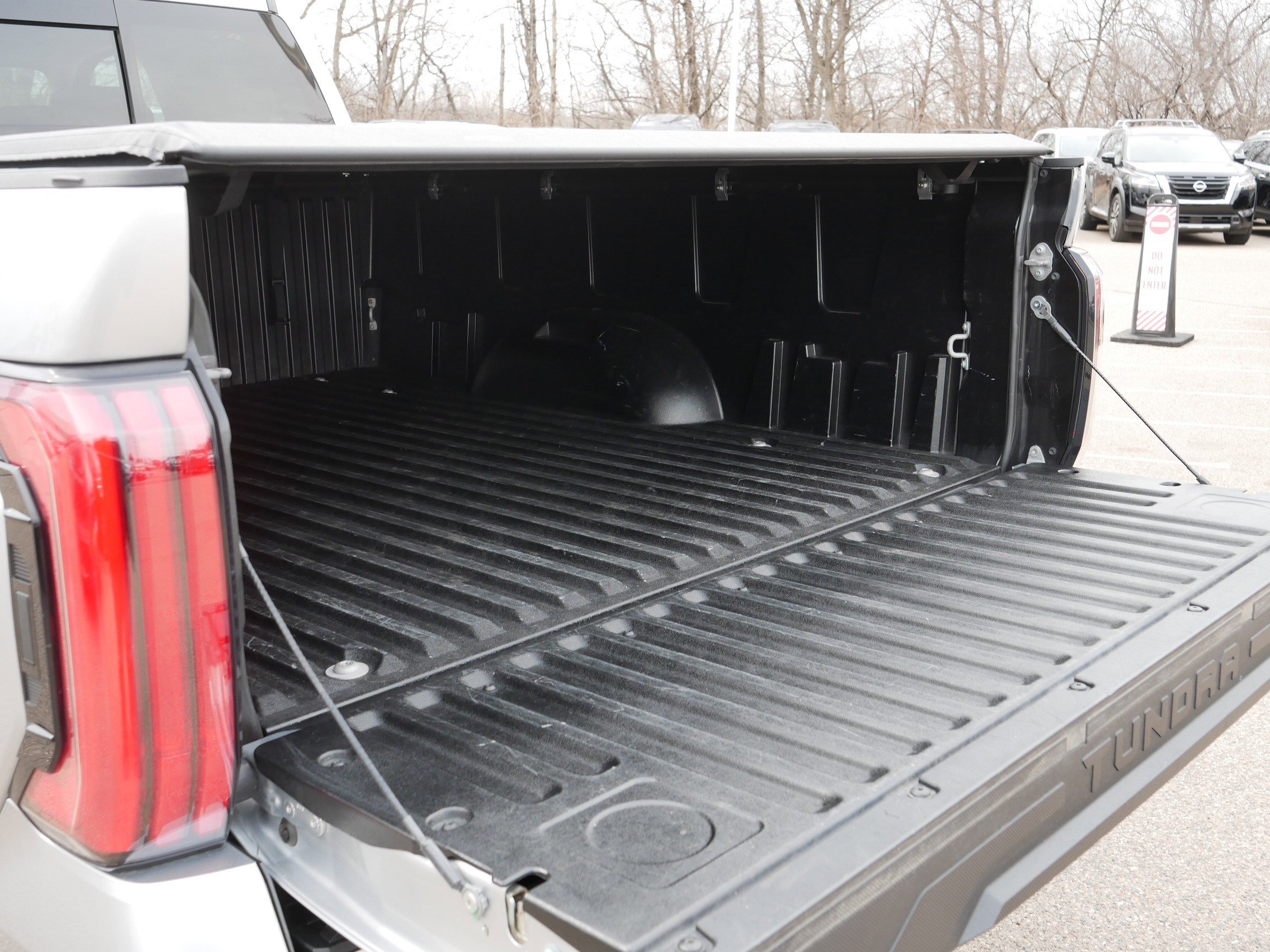 Used 2022 Toyota Tundra Limited image 18
