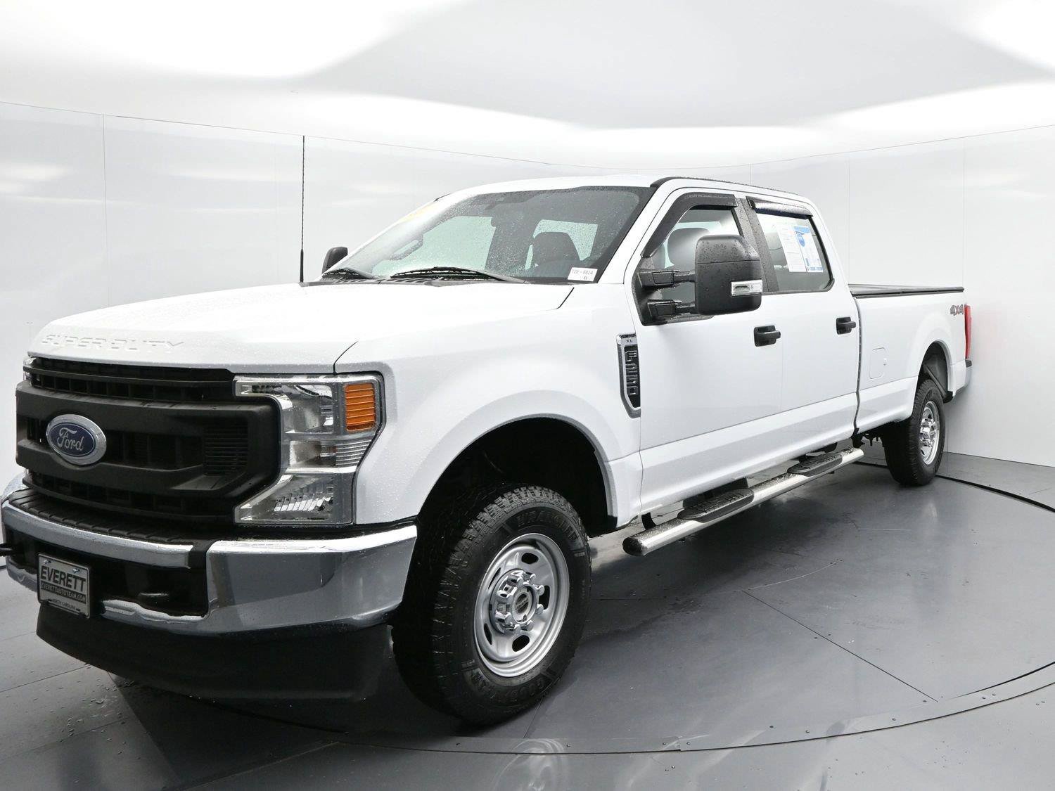 Used 2022 Ford F250 XL w/ Power Equipment Group AWD/4WD image 3
