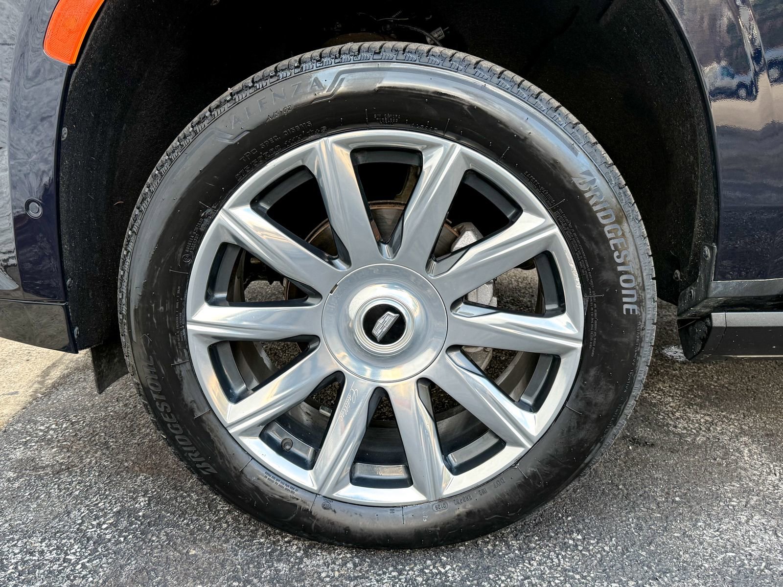 Used 2021 Cadillac Escalade Premium Luxury Platinum image 11