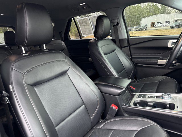 Used 2021 Ford Explorer Limited w/ Equipment Group 301A image 11