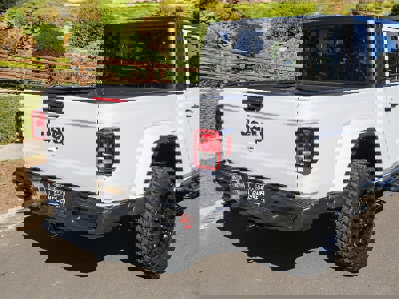 Used 2023 Jeep Gladiator Willys image 15