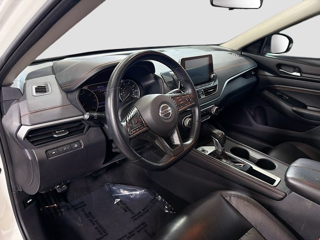 Used 2019 Nissan Altima 2.5 SR FWD image 11
