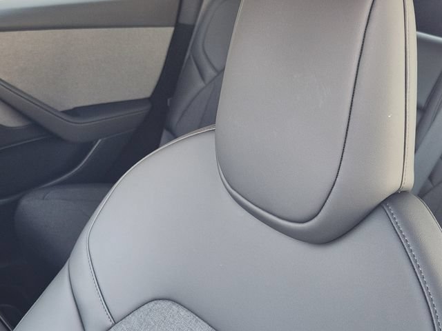 Used 2026 Tesla Model Y AWD image 19