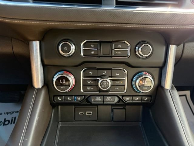Certified 2022 GMC Yukon SLT w/ SLT Premium Package AWD/4WD image 14
