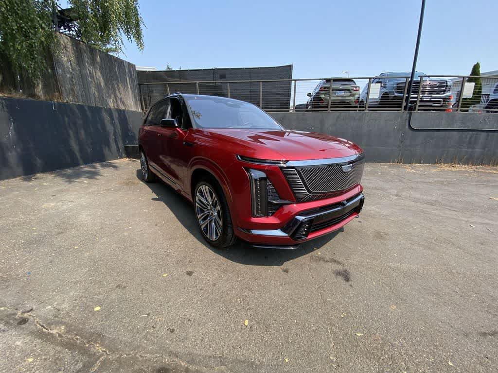 Certified 2026 Cadillac Vistiq Premium Luxury w/ LPO, Floor Liner Package AWD/4WD image 8