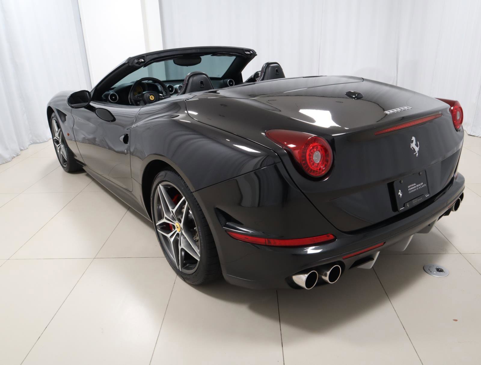 Used 2016 Ferrari California T image 16