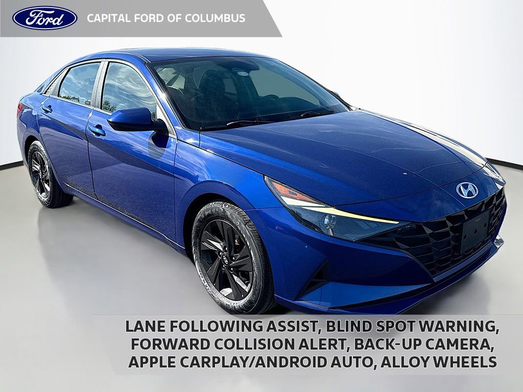 Used 2022 Hyundai Elantra SEL image 1