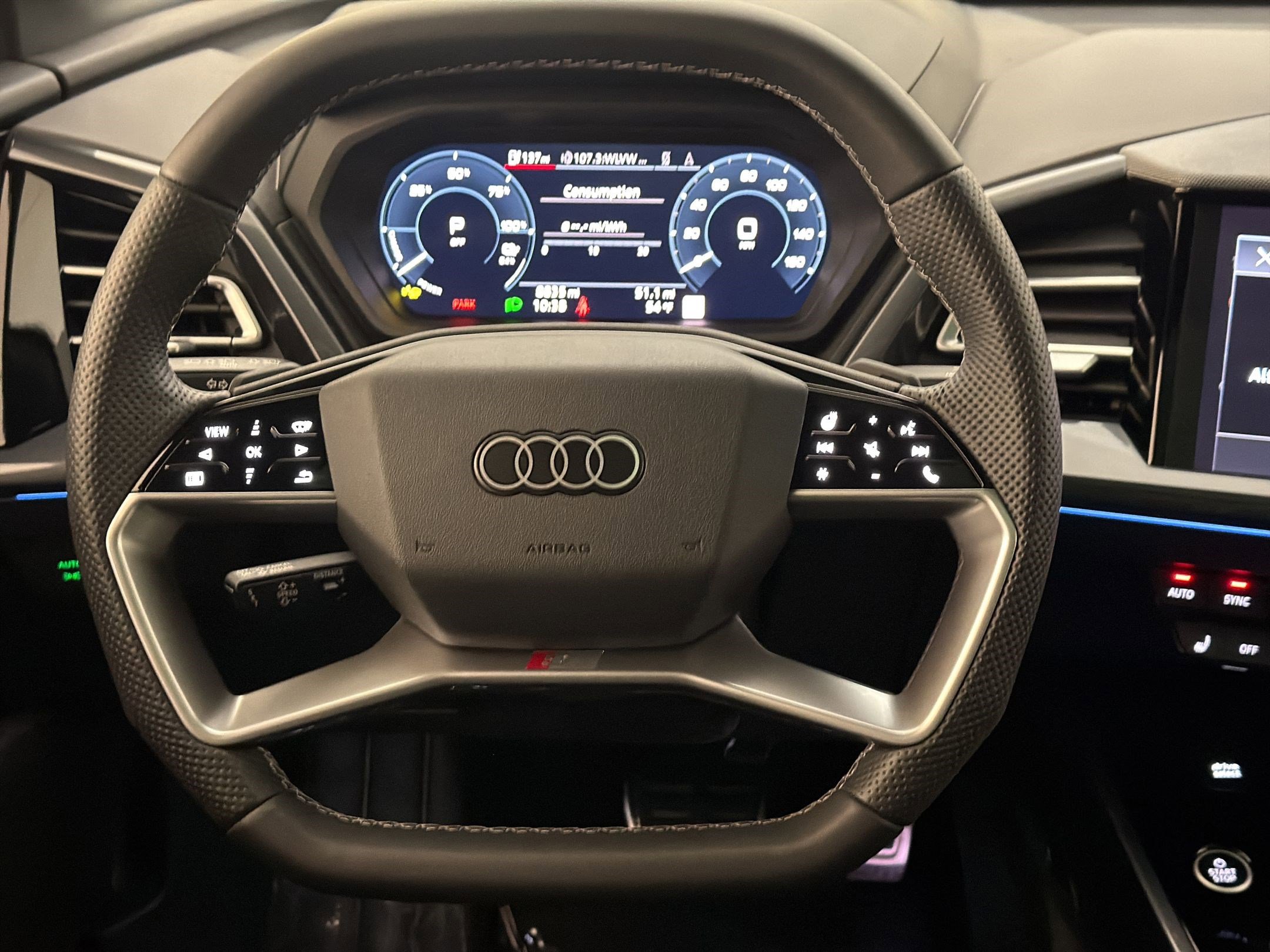 Used 2025 Audi Q4 e-tron Prestige w/ Sport Package image 17