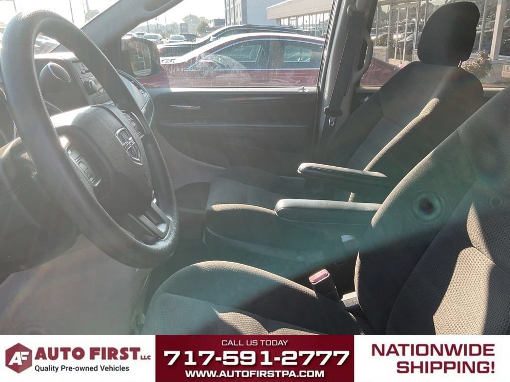 Used 2017 Dodge Grand Caravan SE FWD image 7