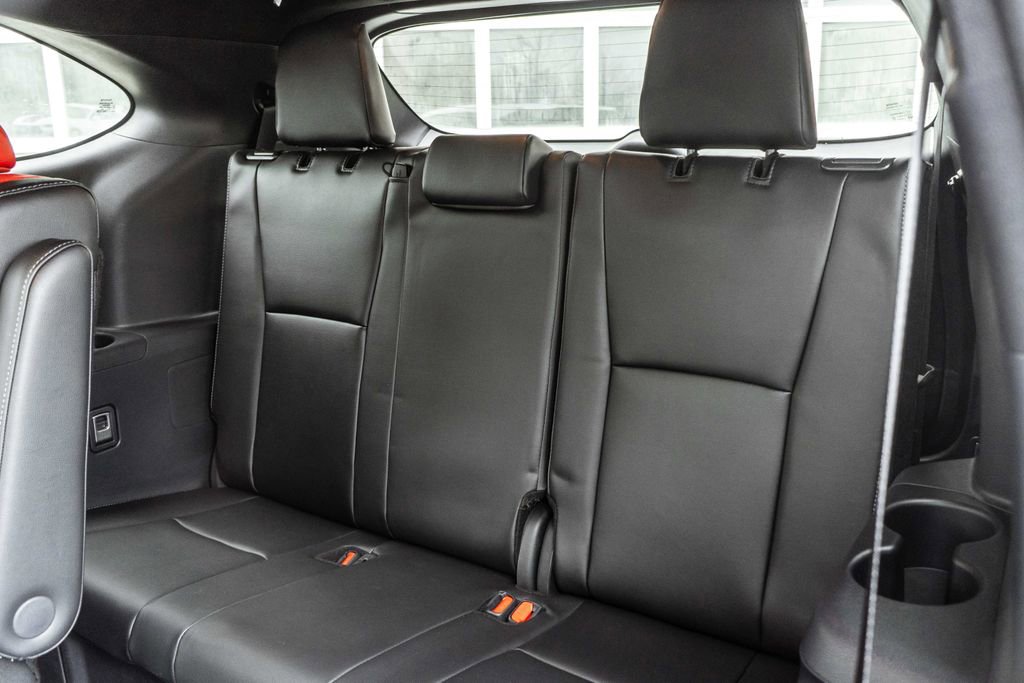 Used 2025 Toyota Highlander XSE AWD/4WD image 31