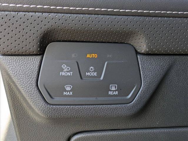 Used 2025 Volkswagen Atlas SE FWD image 13