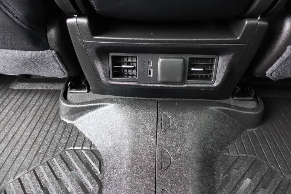 Used 2023 Chevrolet Silverado 1500 LT AWD/4WD image 38
