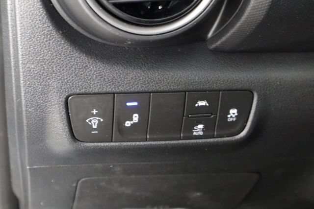 Used 2021 Hyundai Kona Limited FWD image 20