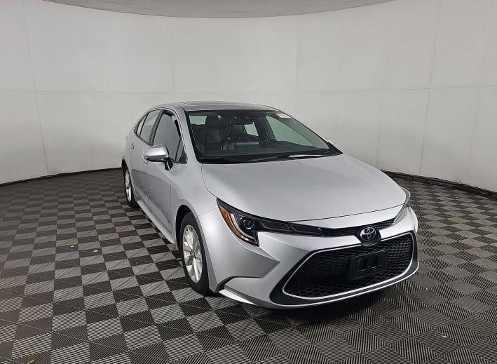 Used 2022 Toyota Corolla XLE FWD image 1