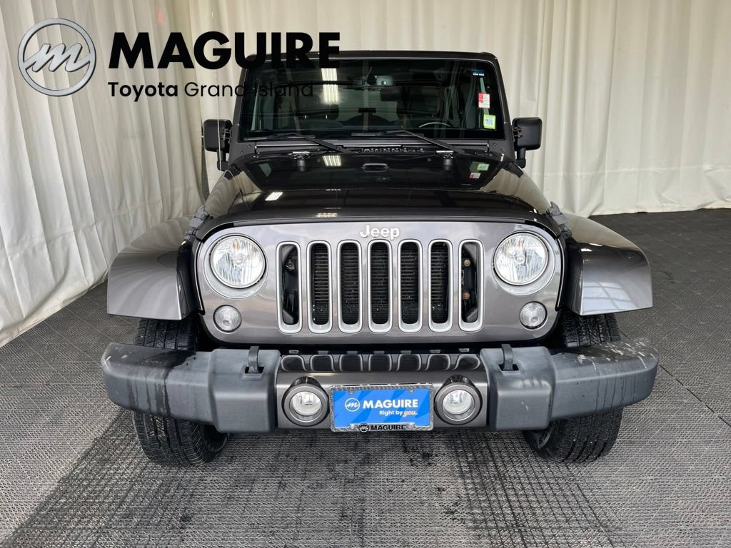 Used 2018 Jeep Wrangler Unlimited Sahara AWD/4WD image 30