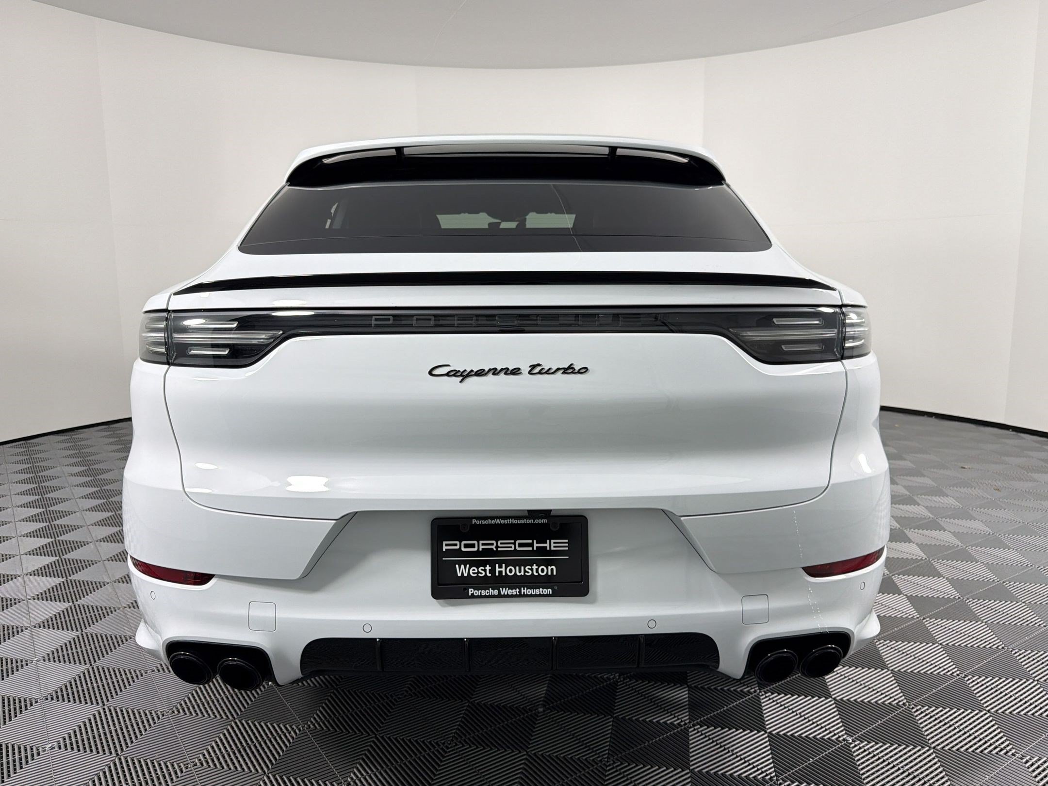 Certified 2023 Porsche Cayenne Turbo AWD/4WD image 8