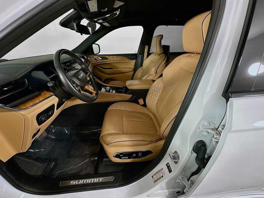 Certified 2024 Jeep Grand Cherokee L Summit AWD/4WD image 33
