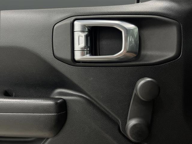 Used 2021 Jeep Wrangler Sport image 24