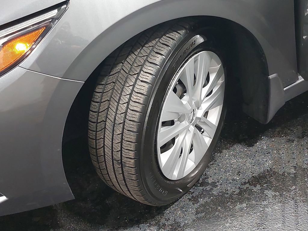 Used 2022 Nissan Sentra S w/ Lighting Package image 31