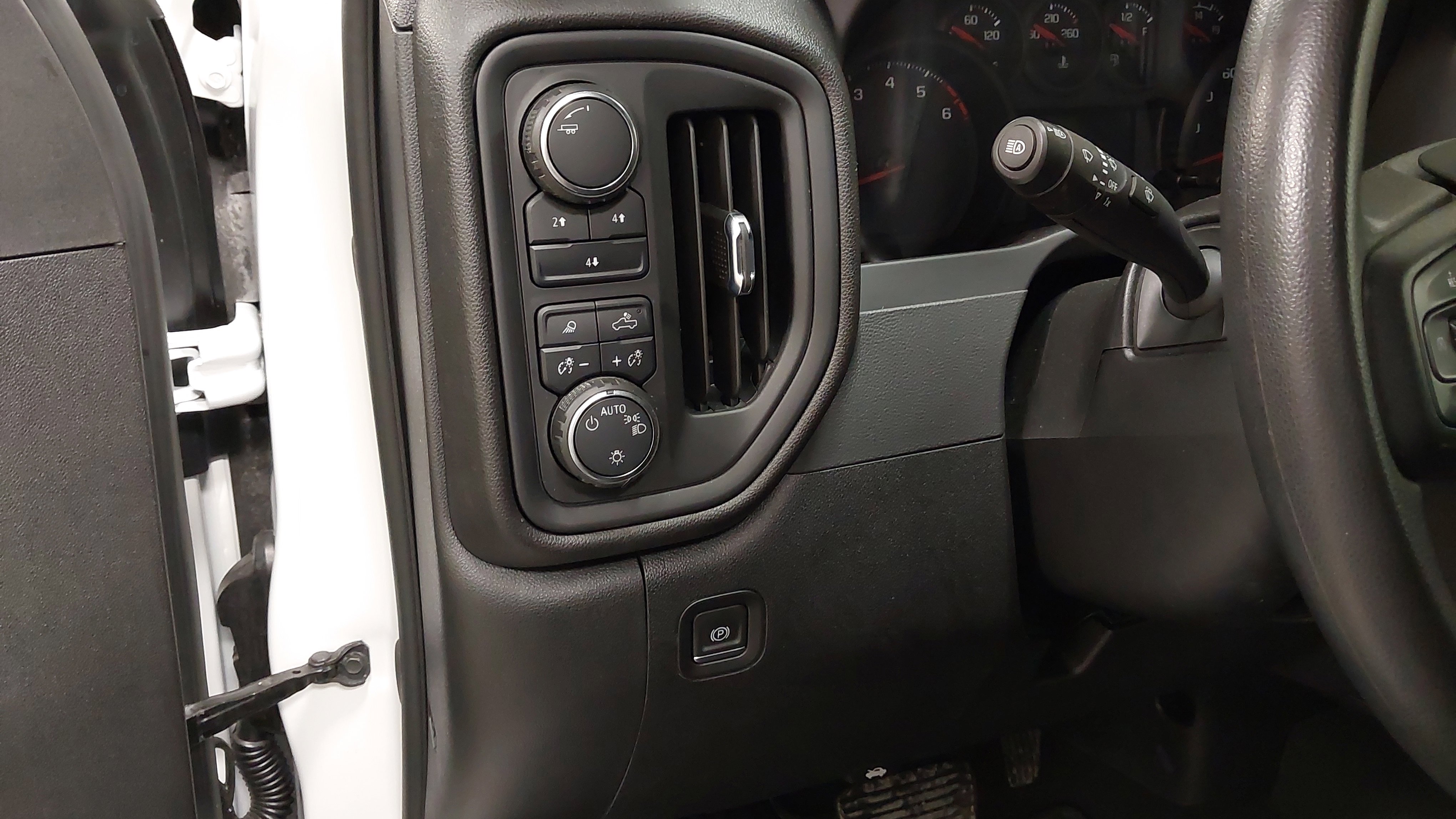 Used 2024 Chevrolet Silverado 2500 Custom w/ Custom Convenience Package image 23