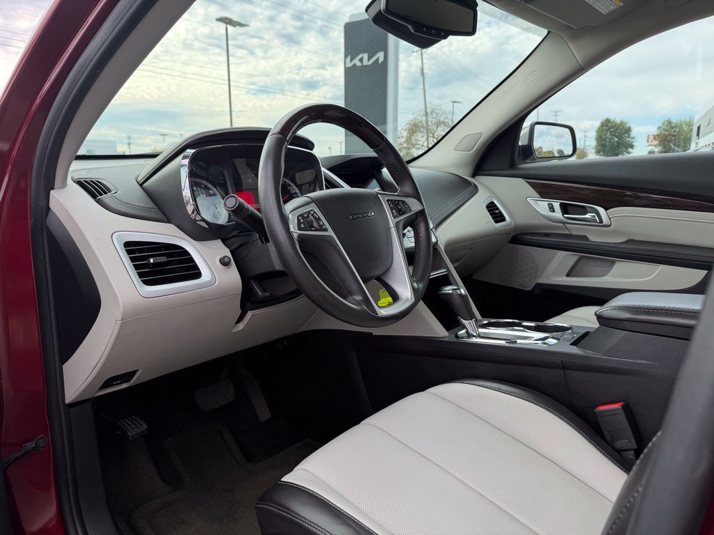 Used 2017 GMC Terrain Denali w/ Cargo Package FWD image 9