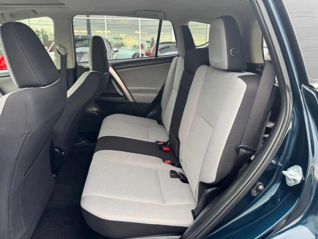 Used 2018 Toyota RAV4 XLE image 14