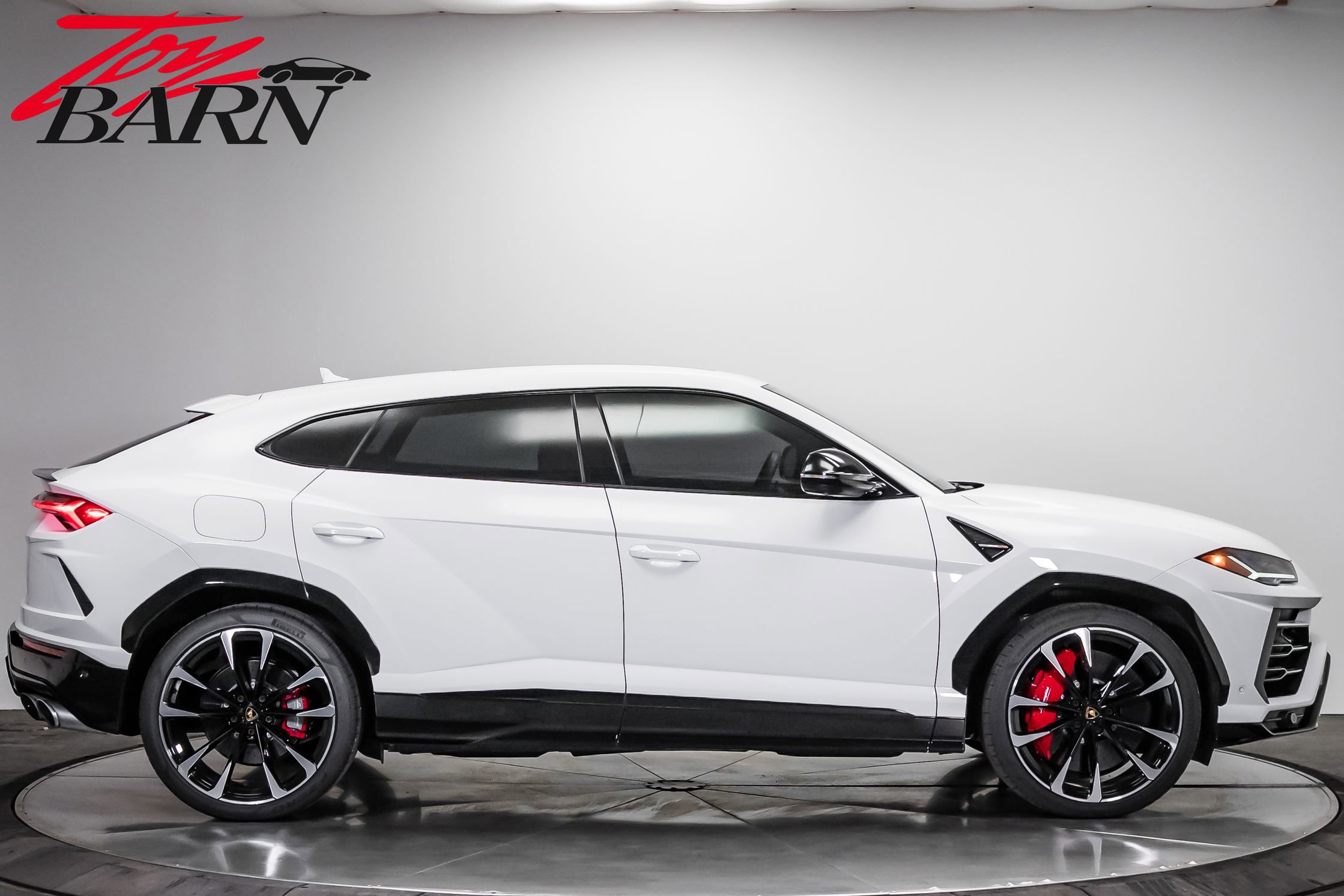 Used 2022 Lamborghini Urus AWD/4WD image 6