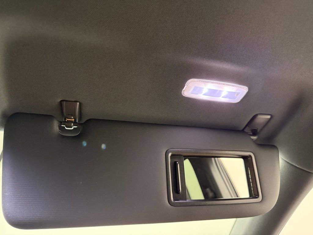 Used 2025 Porsche Cayenne S image 38