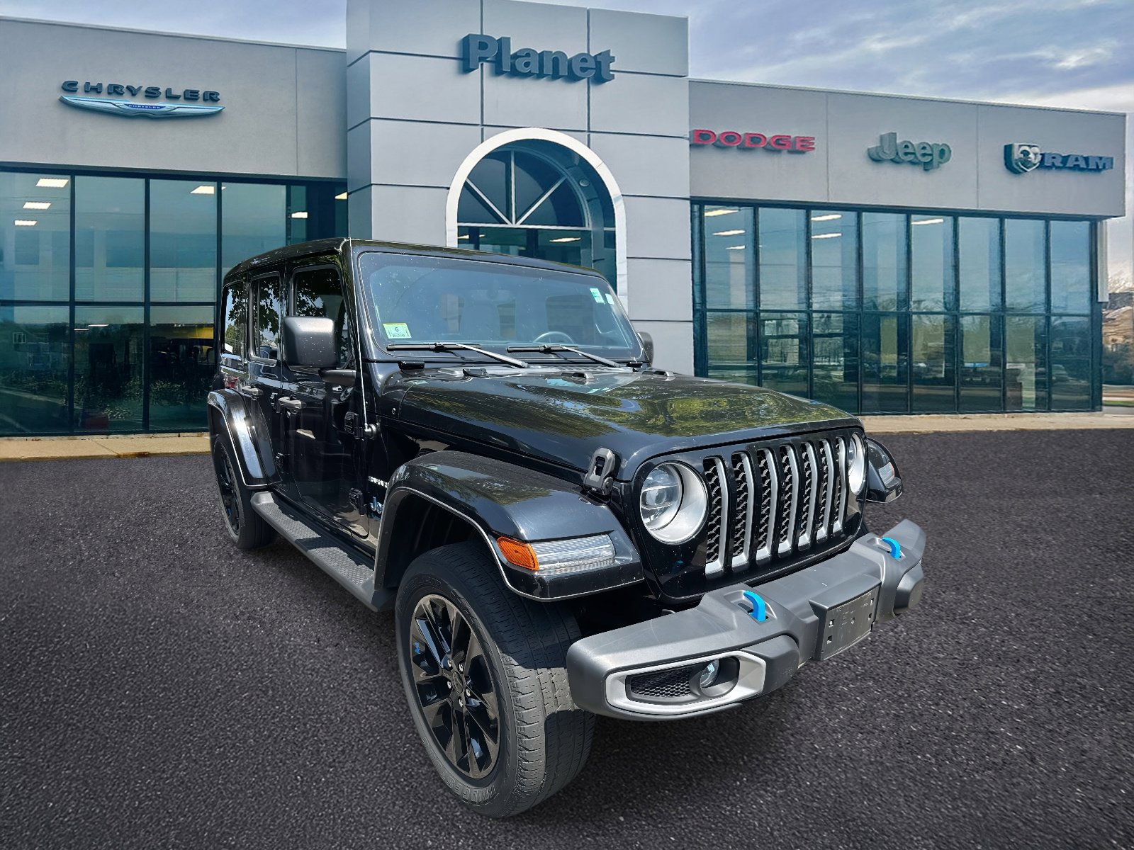 Used 2022 Jeep Wrangler Unlimited Sahara w/ Cold Weather Group image 1