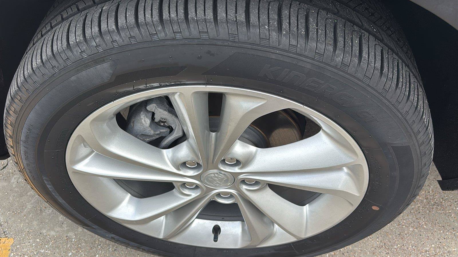Certified 2023 Buick Encore GX Preferred w/ Cold Weather Comfort Package AWD/4WD image 13