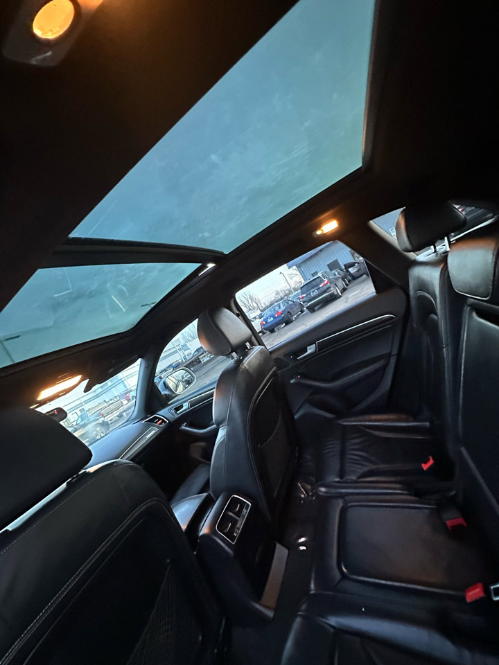 Used 2015 Audi SQ5 Premium Plus w/ Technology Package image 46